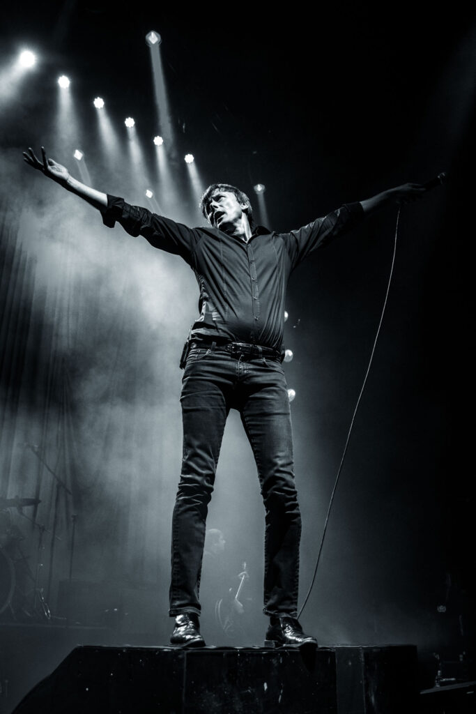 Norwich Music Photography by Lee BVlanchflower - Suede headline in 2015