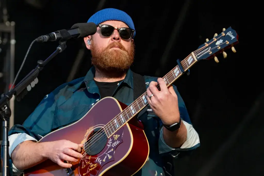 Tom Walker on stage supporting The Script on Tour in 2025 - Imagery Blanc Creative Norwich - Lee Blanchflower