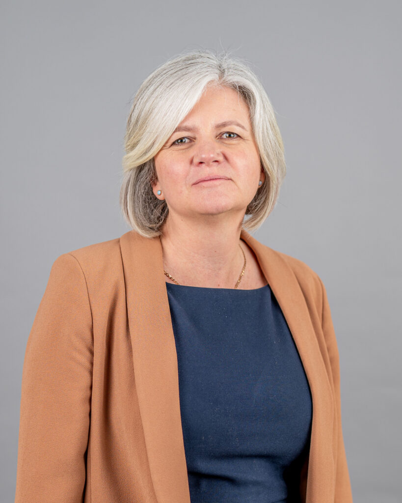 How to Maximise Your Return on formal headshots and natural portraits. Why your company needs professional headshots.